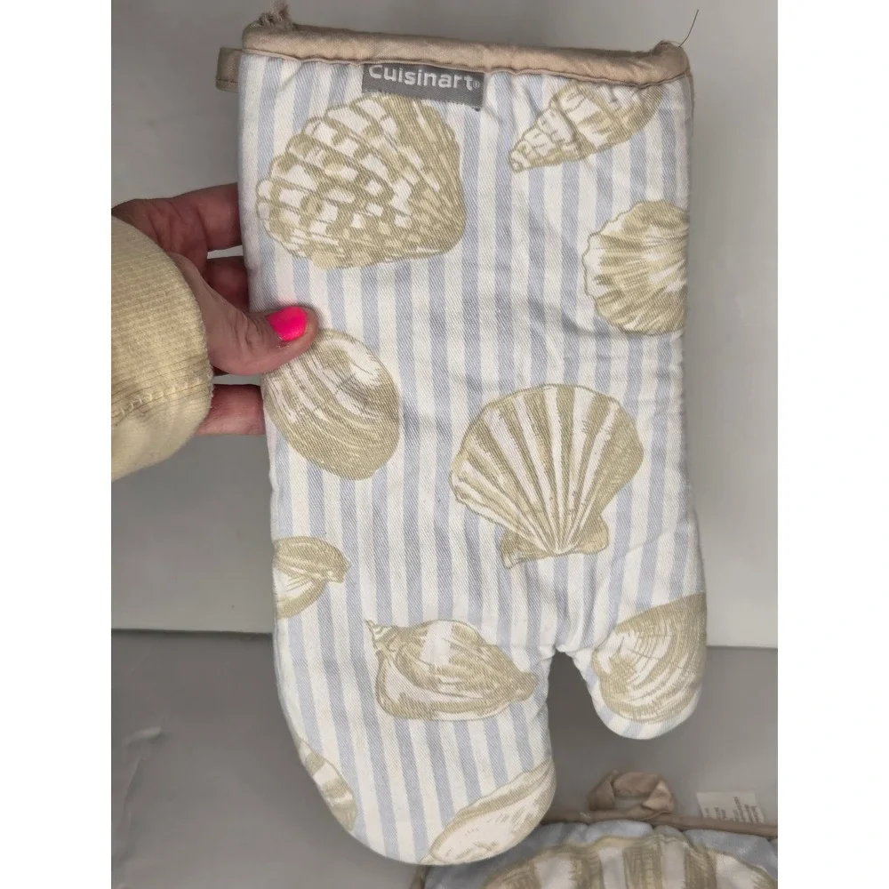 Cuisinart Oven Mitt and Pot Holder Set Coastal Seashell Blue White Tan Striped
